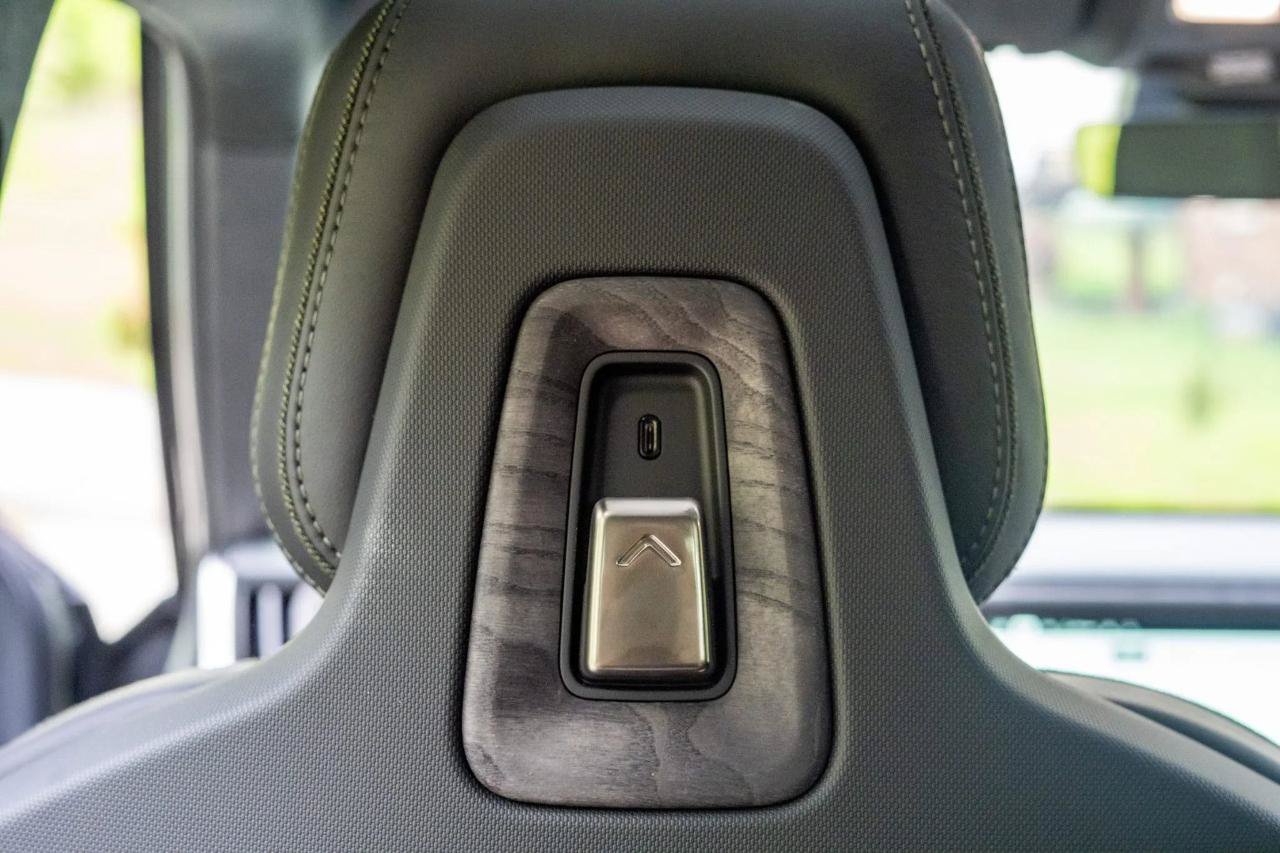 Used 2022 Rivian R1T Launch Edition AWD/4WD image 31