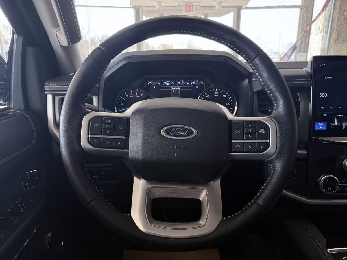 Used 2024 Ford Expedition XLT image 39