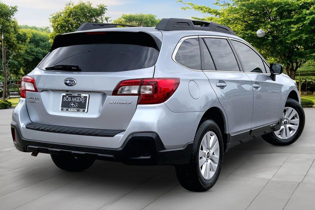 Used 2018 Subaru Outback 2.5i AWD/4WD image 6