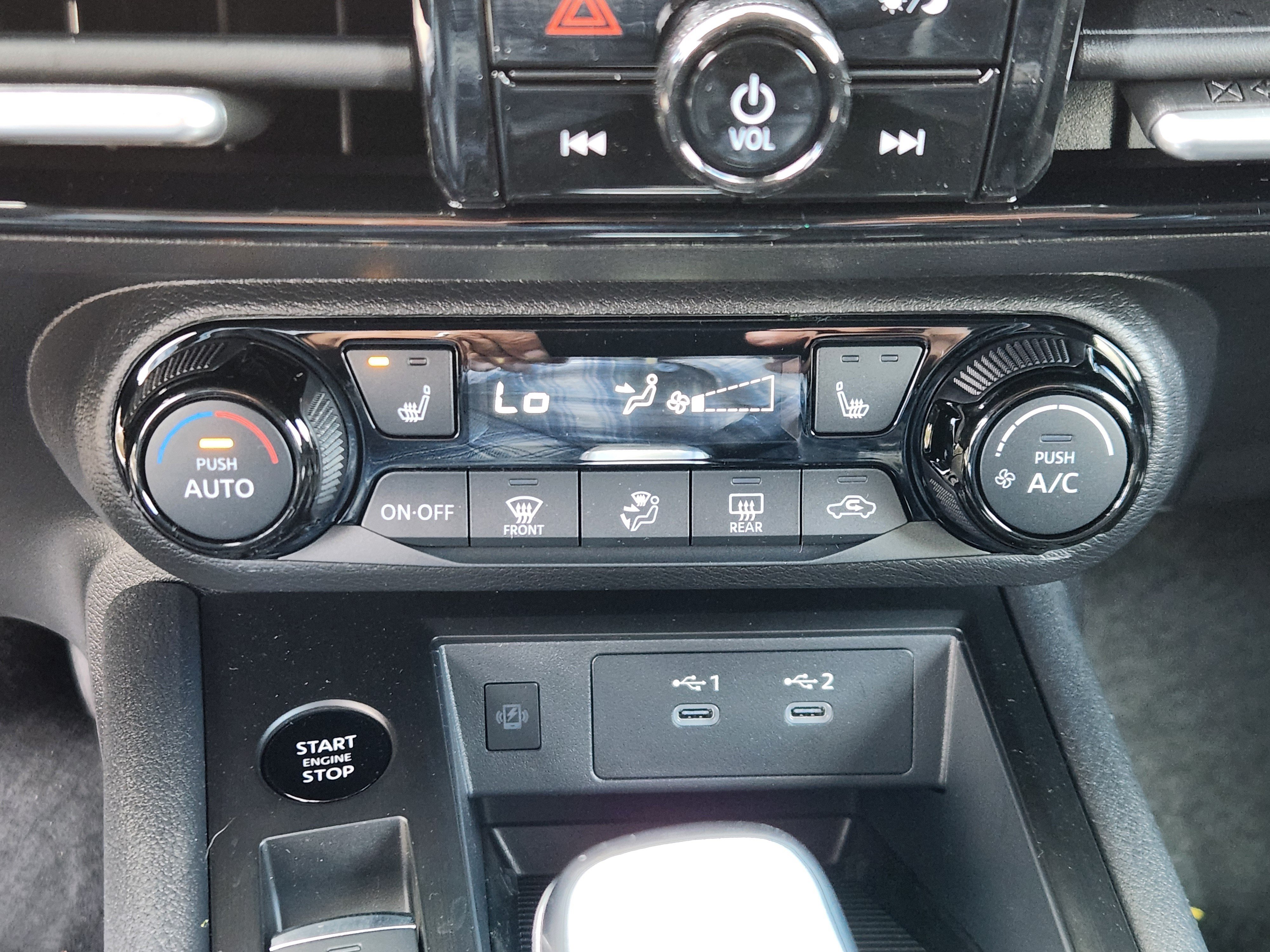 Used 2026 Nissan Kicks SV w/ Cold Weather Package AWD/4WD image 12