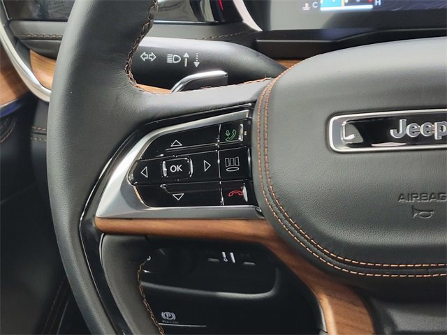 New 2025 Jeep Grand Cherokee Summit image 30