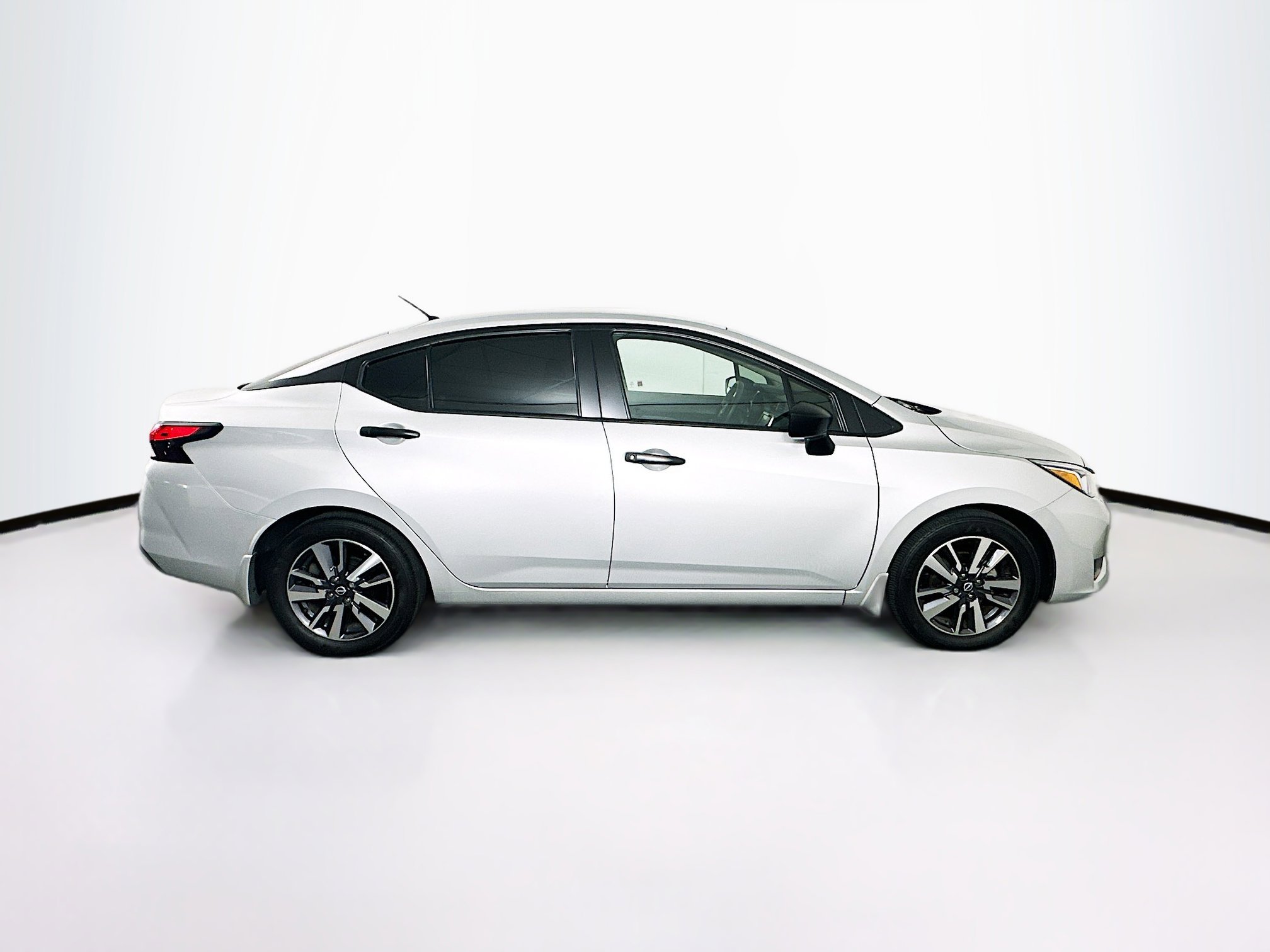 Used 2024 Nissan Versa S w/ S Plus Package image 10