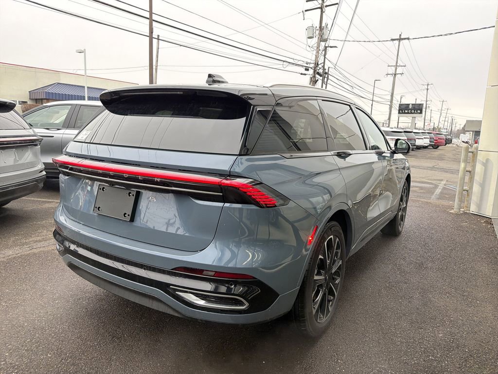 New 2026 Lincoln Nautilus Reserve image 3