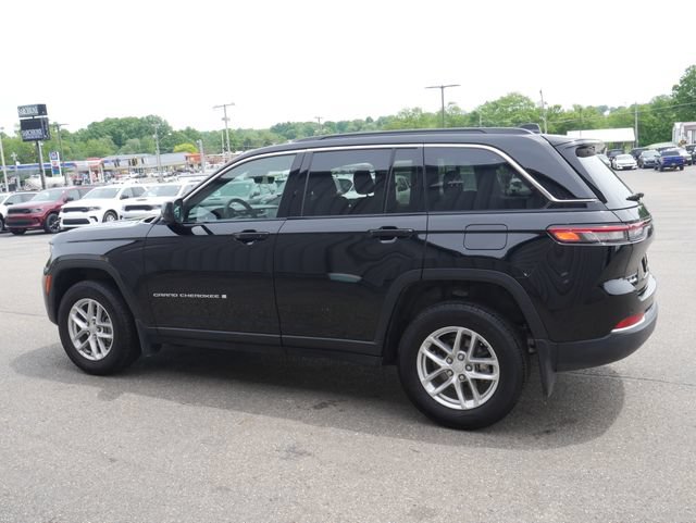 Used 2025 Jeep Grand Cherokee Laredo X AWD/4WD image 8