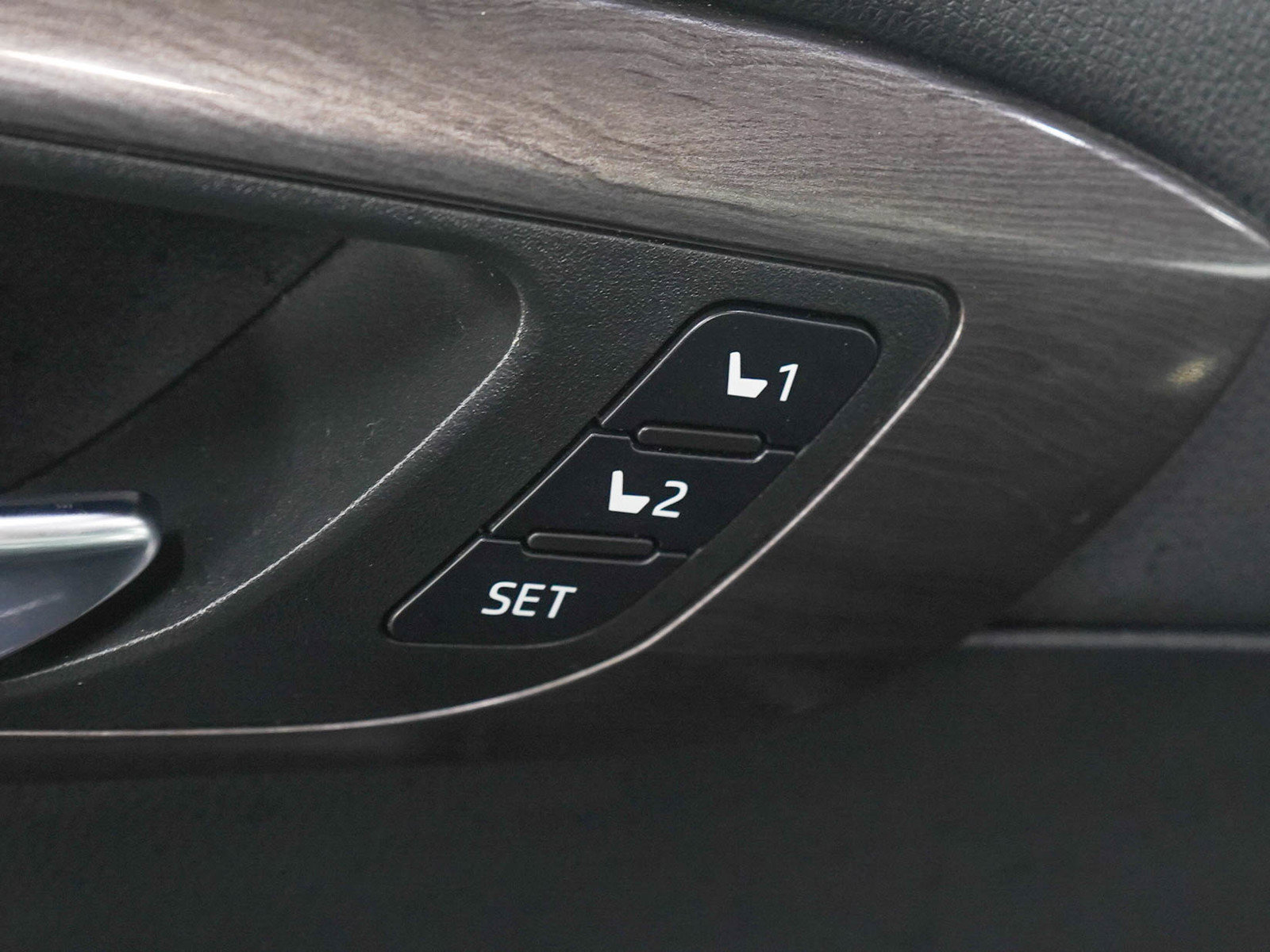 Used 2022 Toyota Highlander Limited AWD/4WD image 23