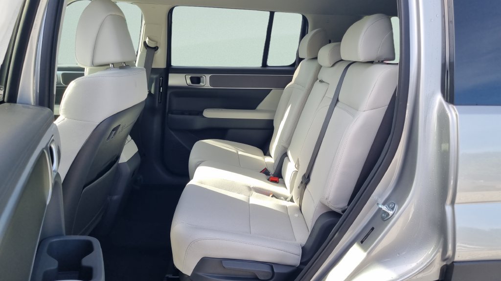 New 2026 Hyundai Santa Fe SE FWD image 25