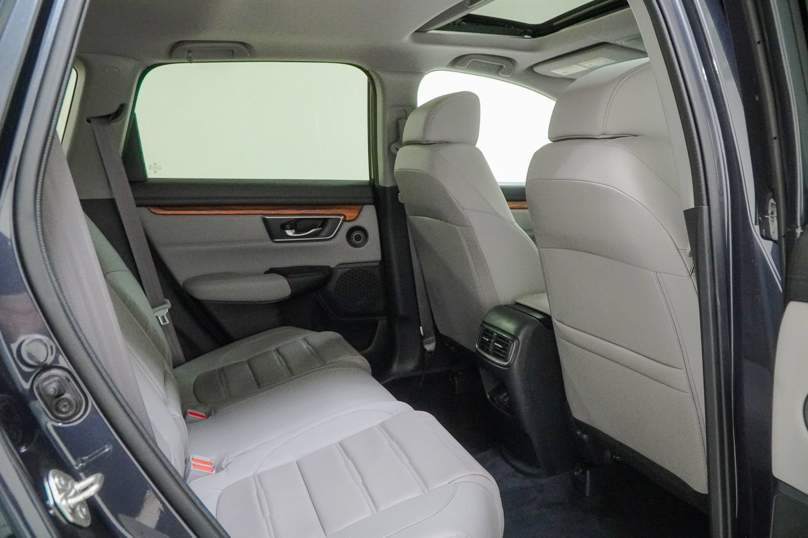 Used 2018 Honda CR-V Touring image 39