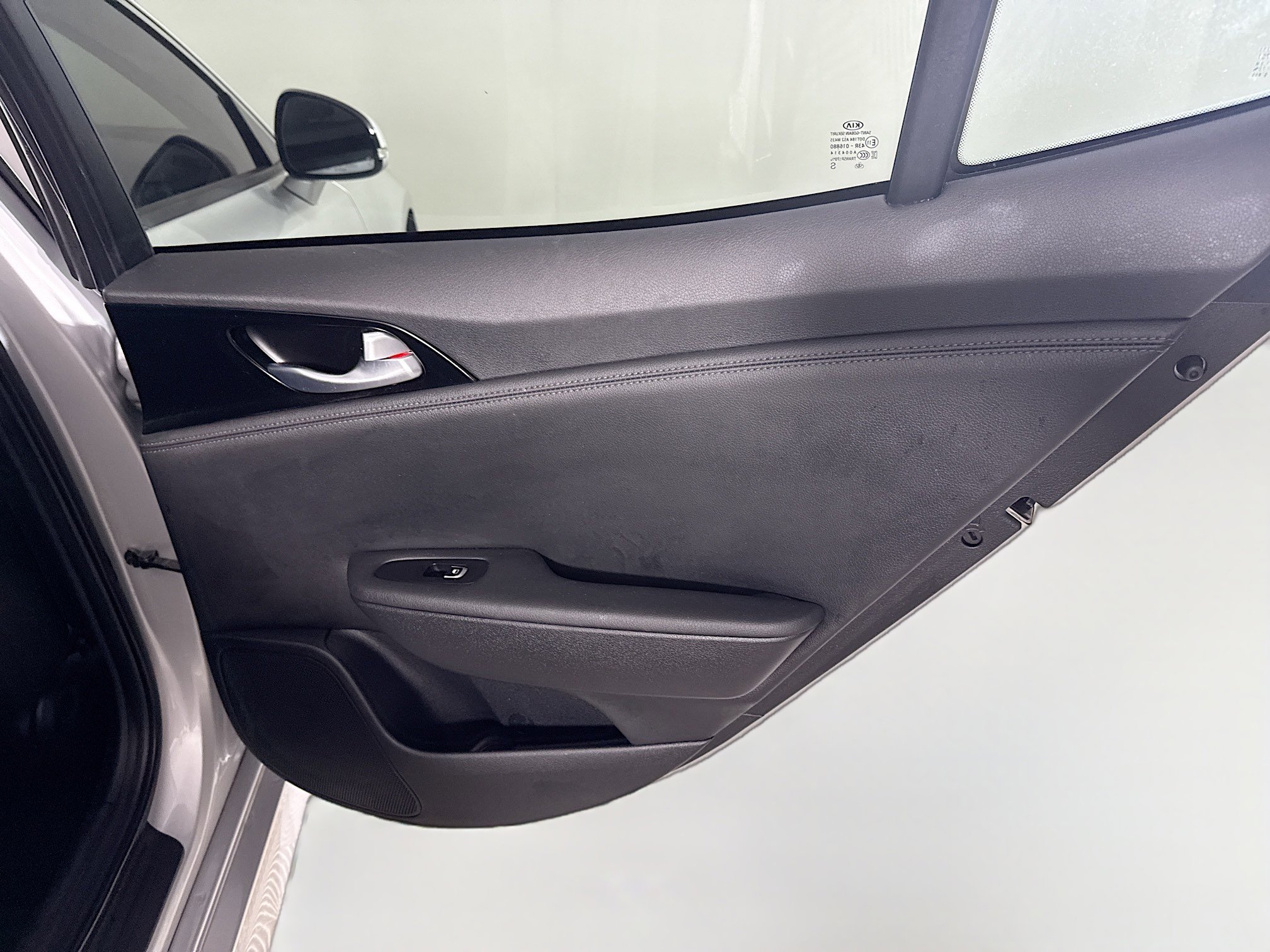 Used 2018 Kia Stinger image 28