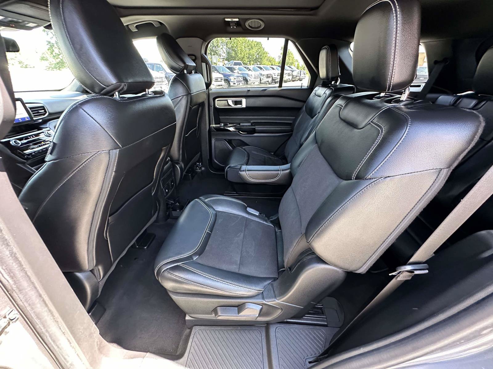 Used 2022 Ford Explorer ST AWD/4WD image 25