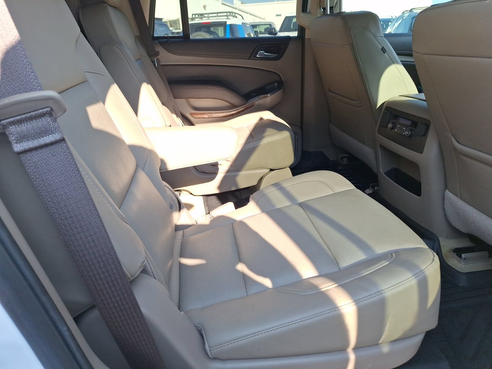 Used 2018 Chevrolet Tahoe Premier w/ RST 6.2L Performance Edition RWD image 32