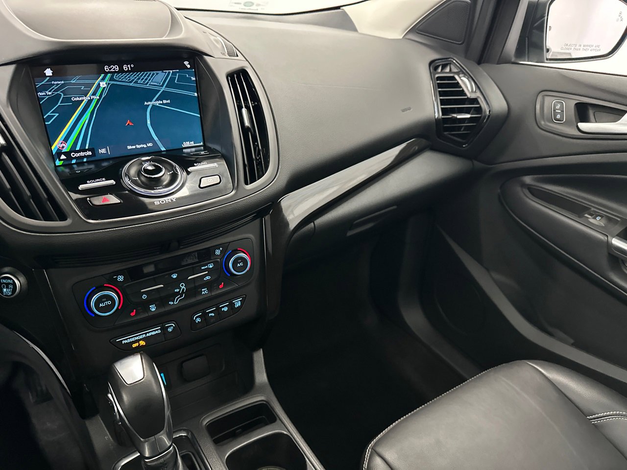 Used 2019 Ford Escape Titanium image 25