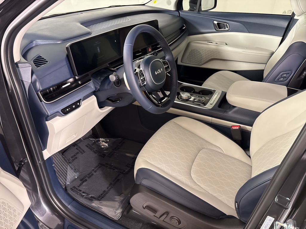 New 2026 Kia Carnival EX image 17