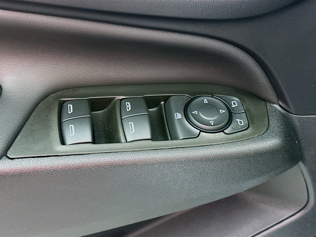 Used 2024 Chevrolet Equinox LT image 23