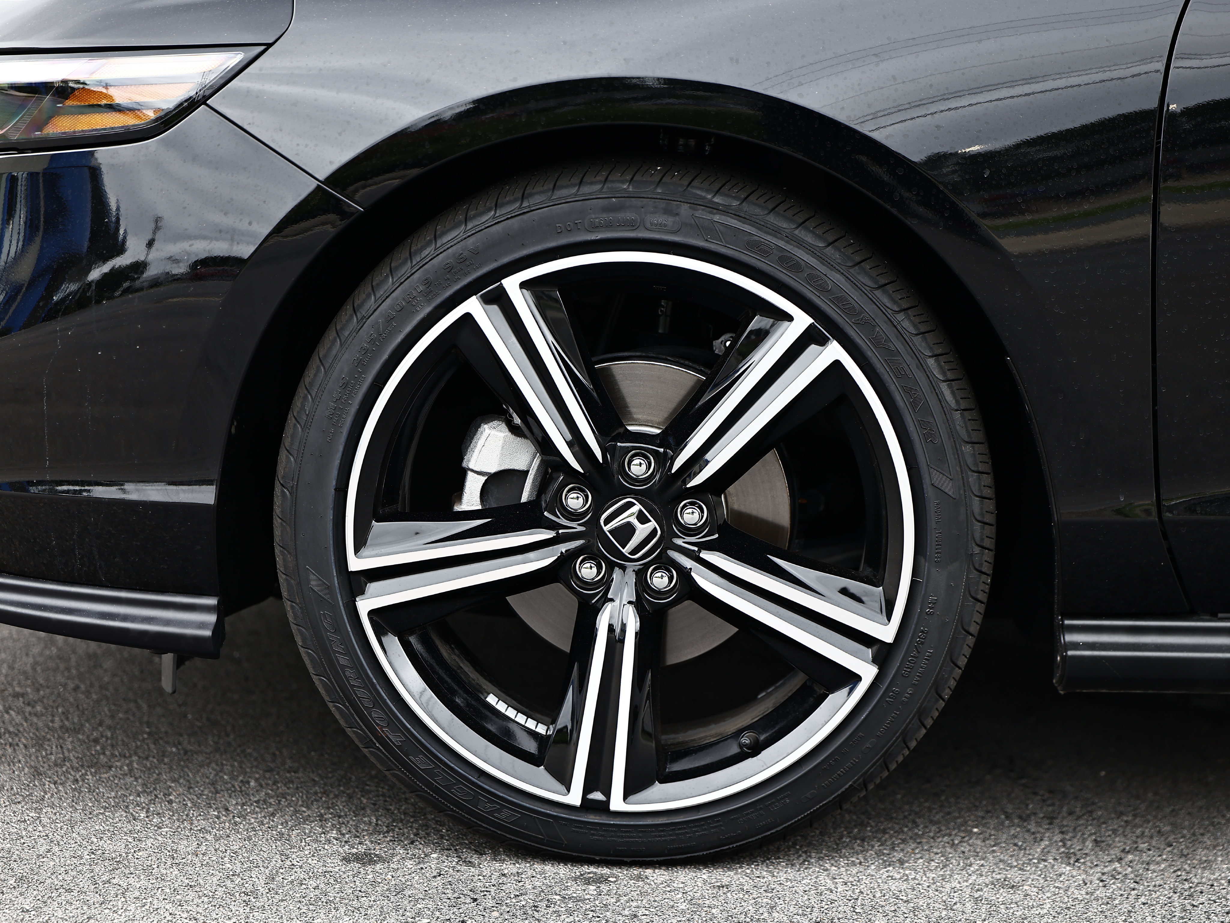 Used 2026 Honda Accord SE image 5