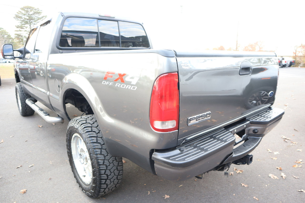 Used 2006 Ford F250 Lariat image 7