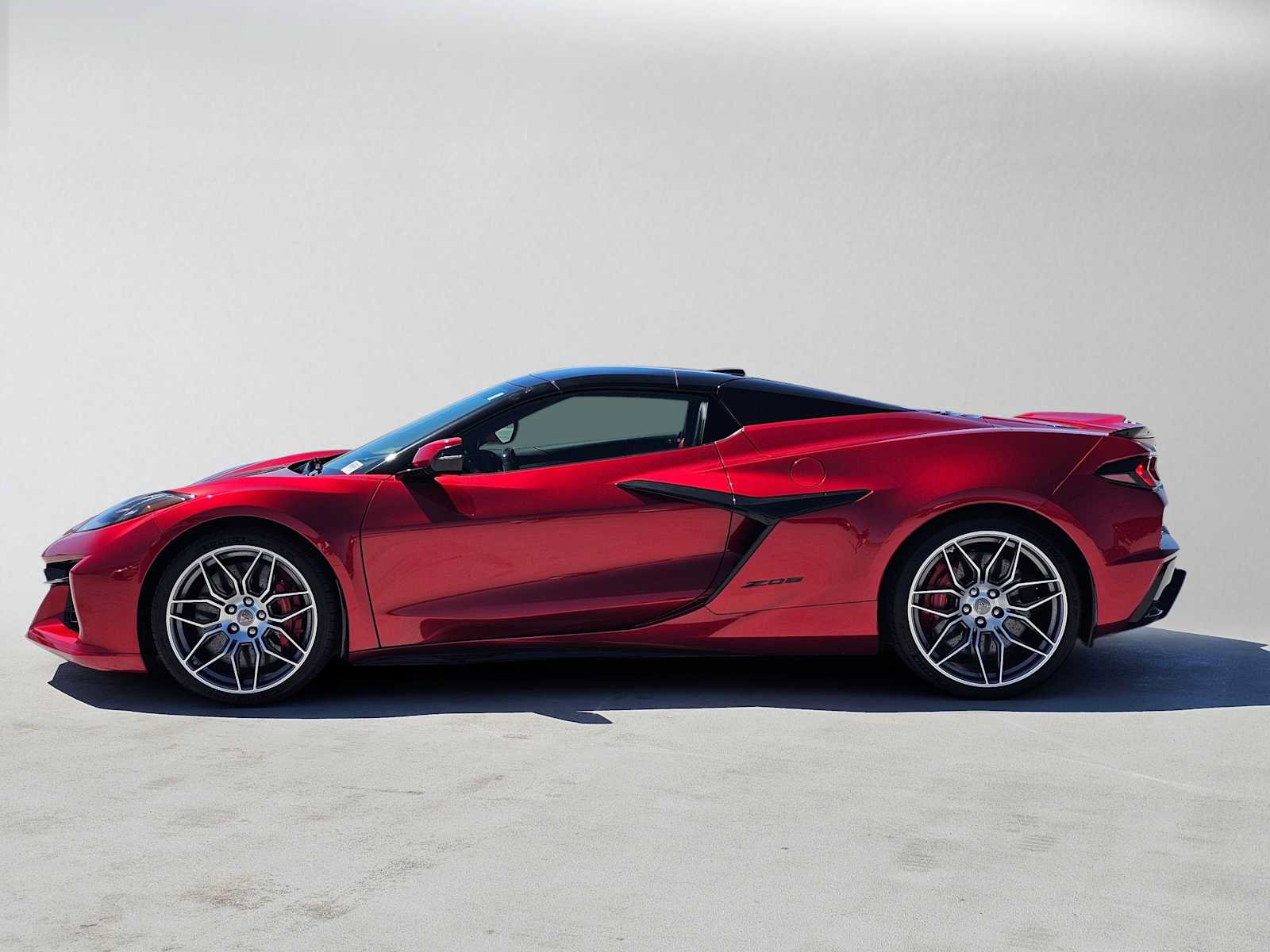 Used 2023 Chevrolet Corvette Z06 RWD image 6