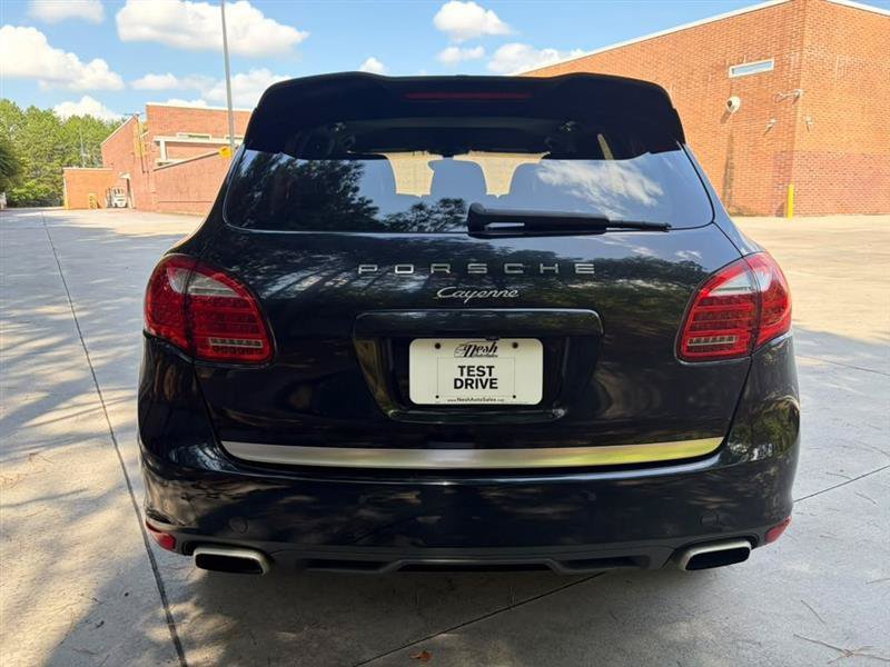 Used 2013 Porsche Cayenne AWD/4WD image 5