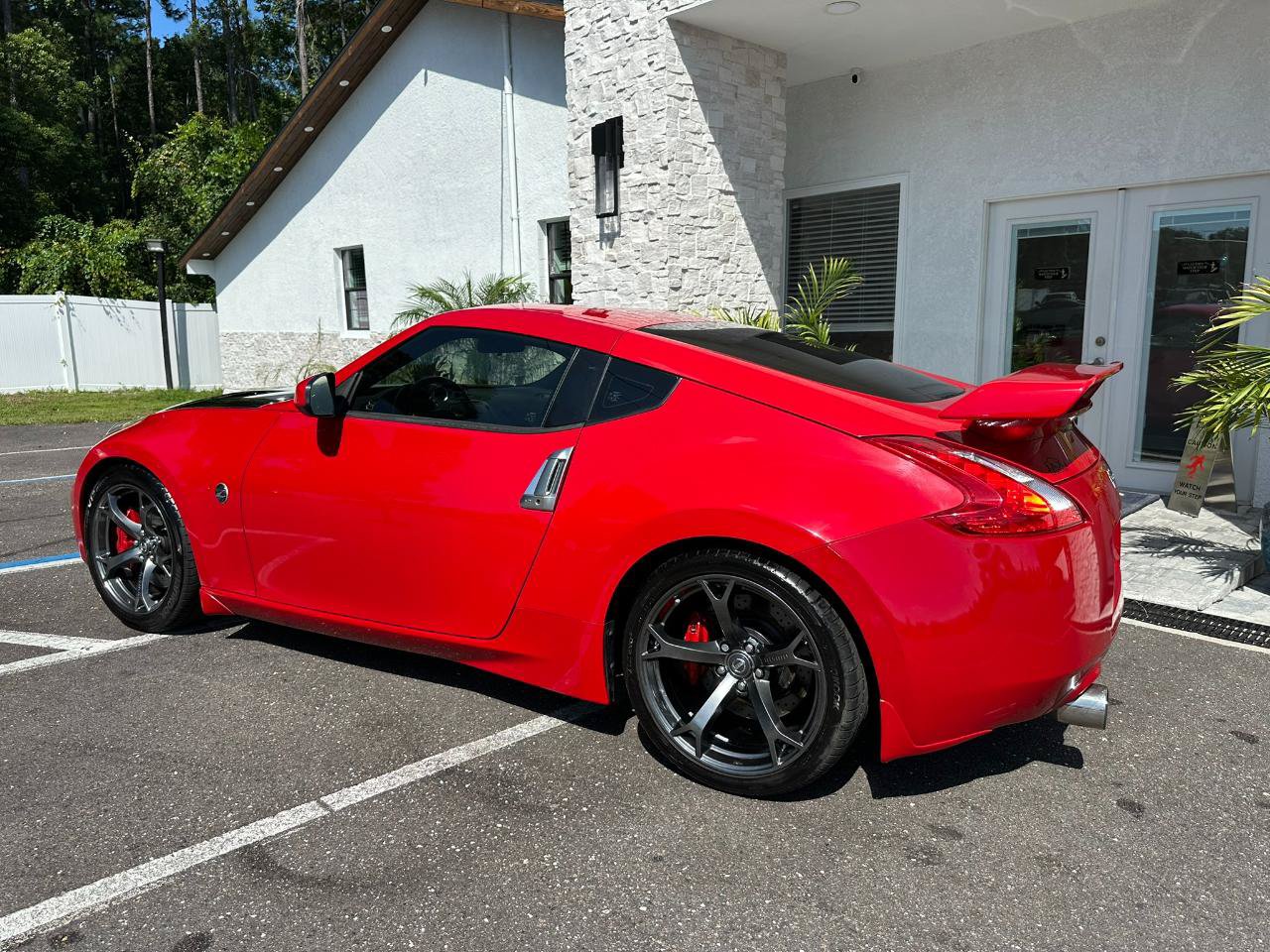Used 2014 Nissan 370Z Coupe RWD image 13