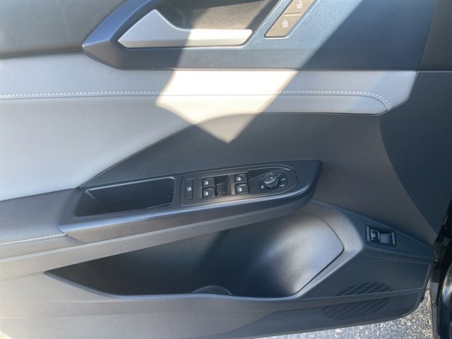 Used 2024 Volkswagen Taos SE image 18