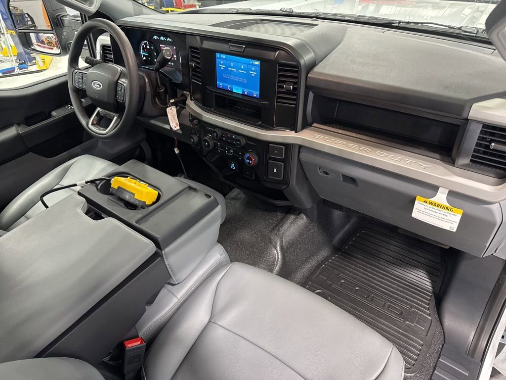 New 2026 Ford F450 XL w/ XL Chrome Package image 32