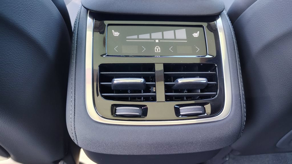 New 2026 Volvo XC90 B6 Plus w/ Protection Package AWD/4WD image 29