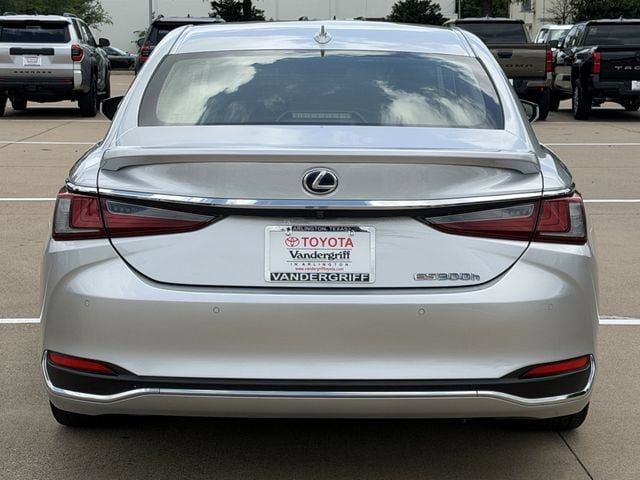 Used 2019 Lexus ES 300h w/ Accessory Package 2 FWD image 5