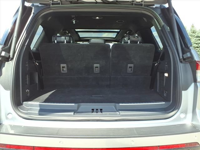 Used 2024 Lincoln Navigator Premiere AWD/4WD image 8