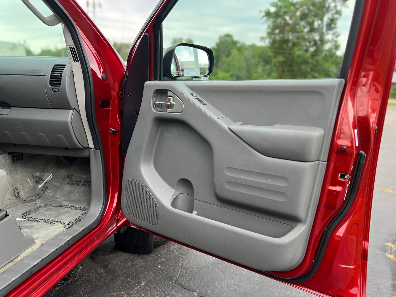 Used 2016 Nissan Frontier SV AWD/4WD image 36