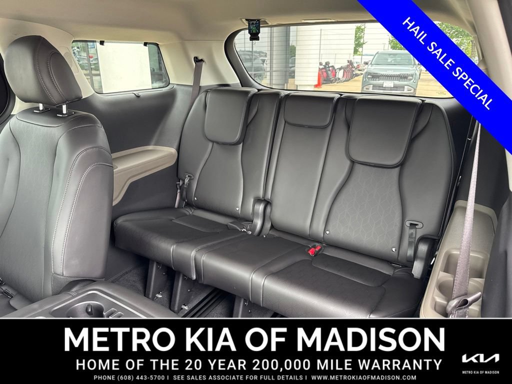 Used 2026 Kia Carnival EX FWD image 27