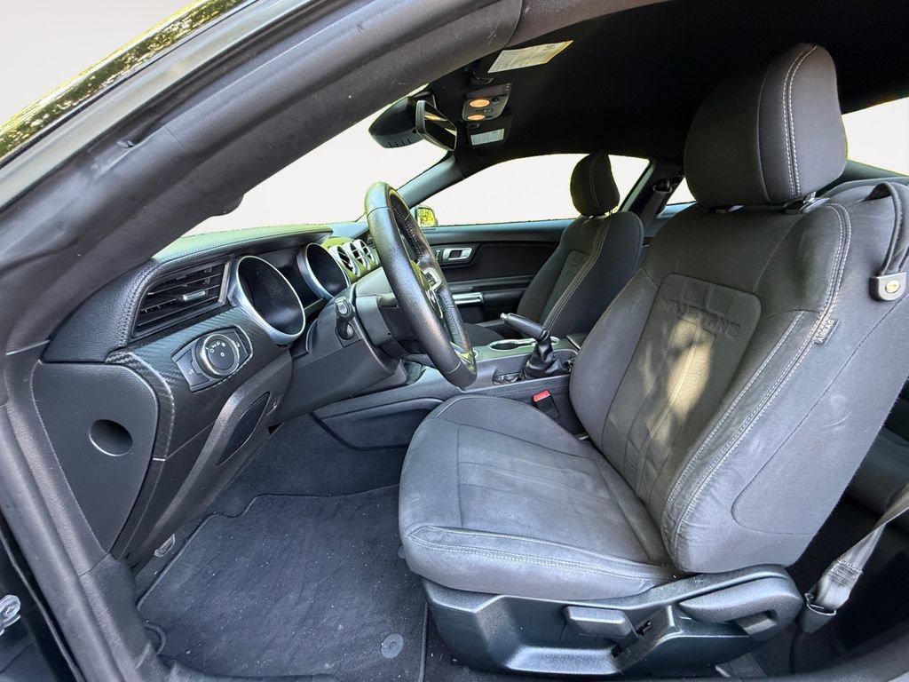 Used 2022 Ford Mustang Coupe RWD image 11