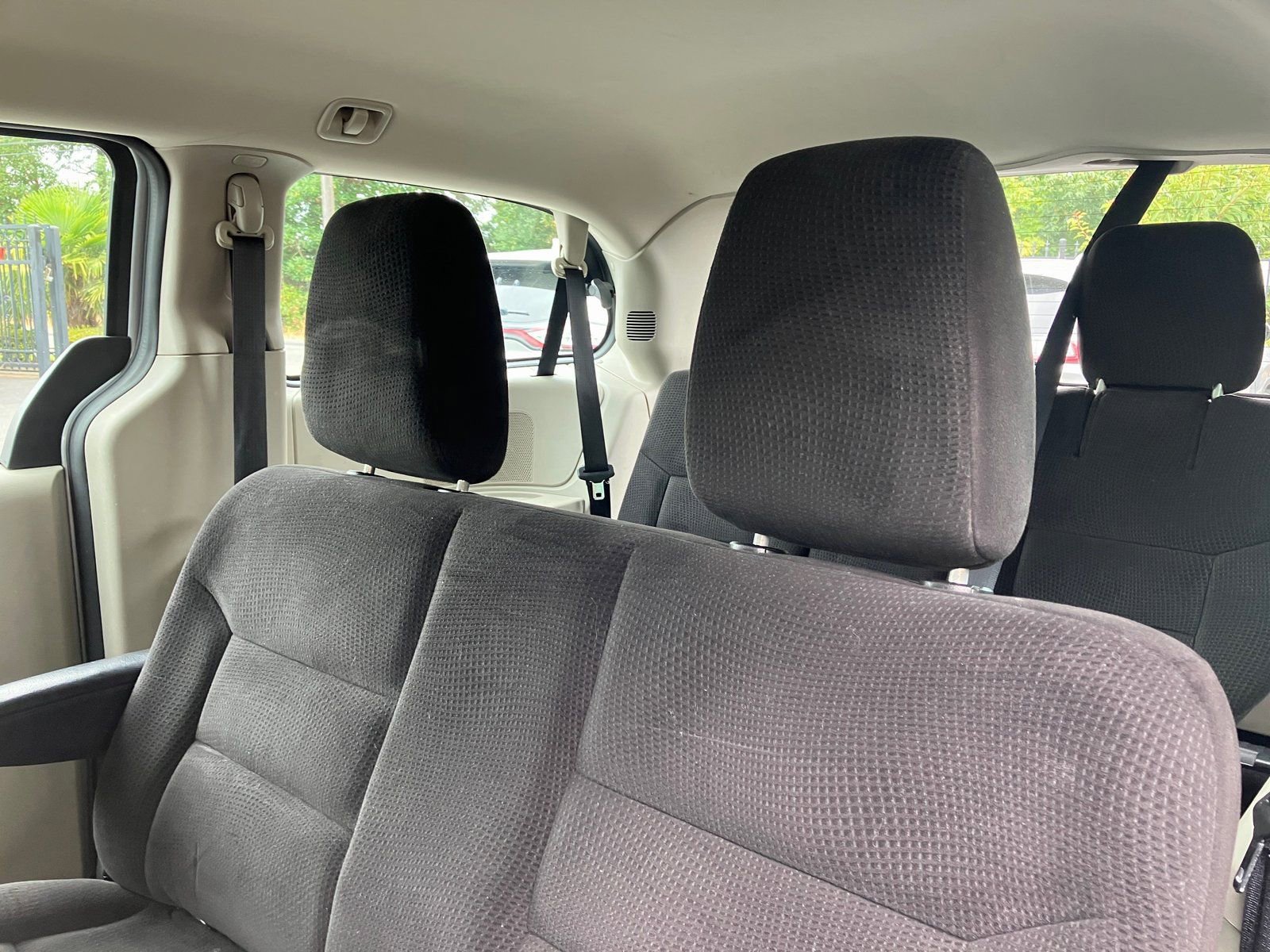 Used 2014 Dodge Grand Caravan American Value Package FWD image 14