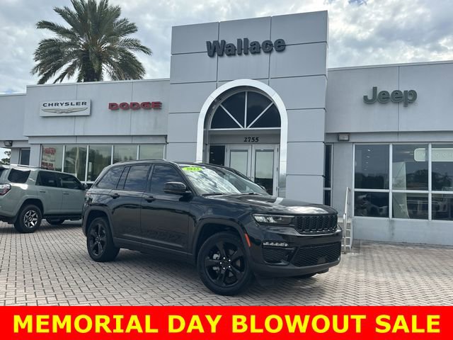 Used 2023 Jeep Grand Cherokee Limited w/ Black Appearance Package