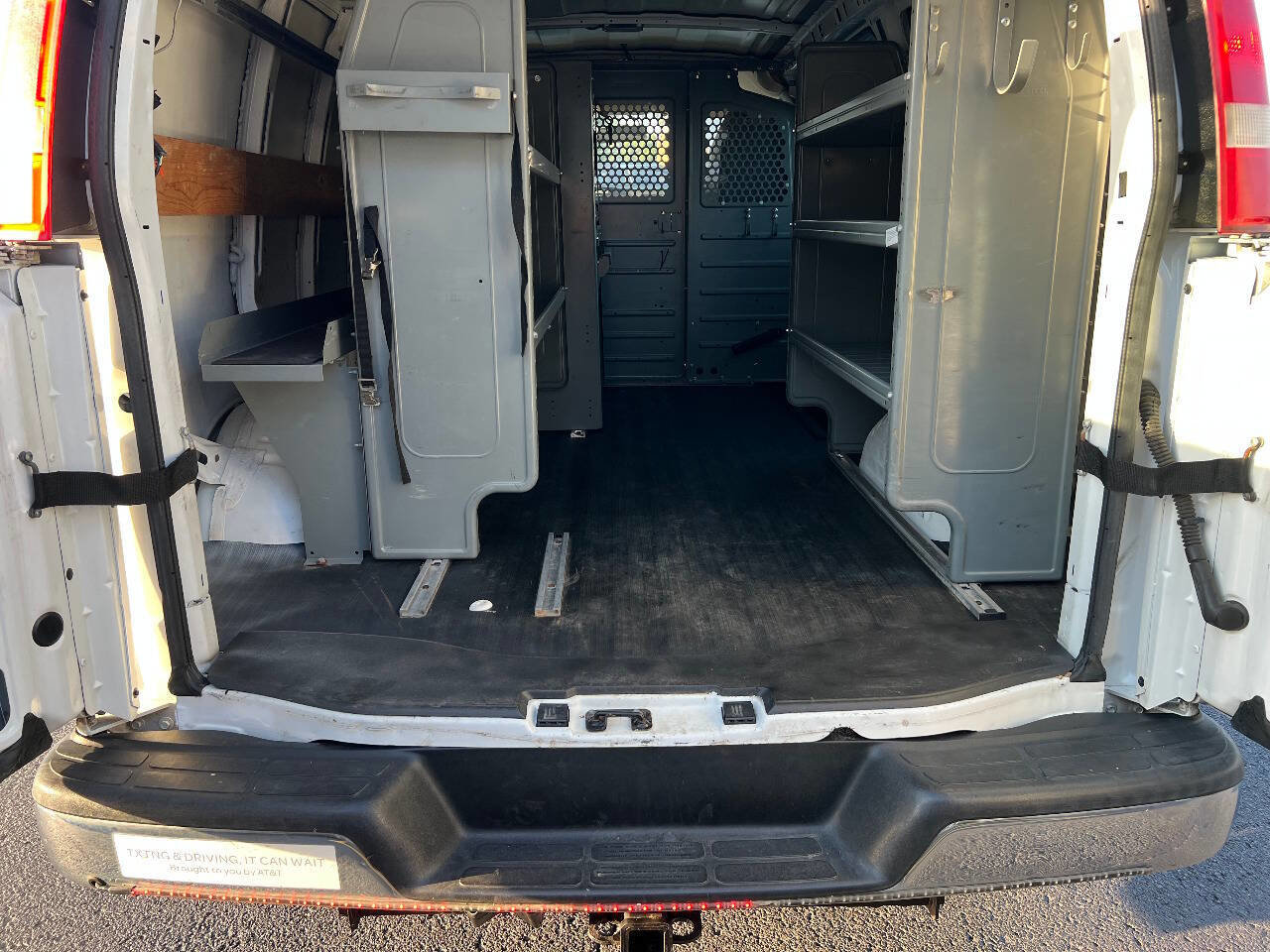 Used 2014 Chevrolet Express 2500 image 16