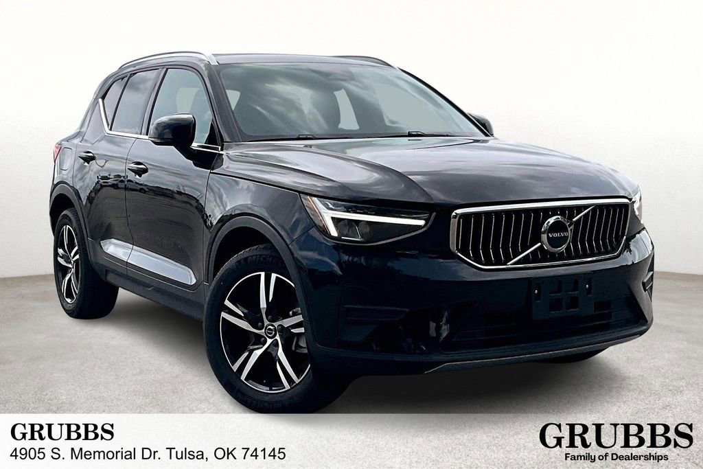Used 2024 Volvo XC40 B5 Core AWD/4WD image 15