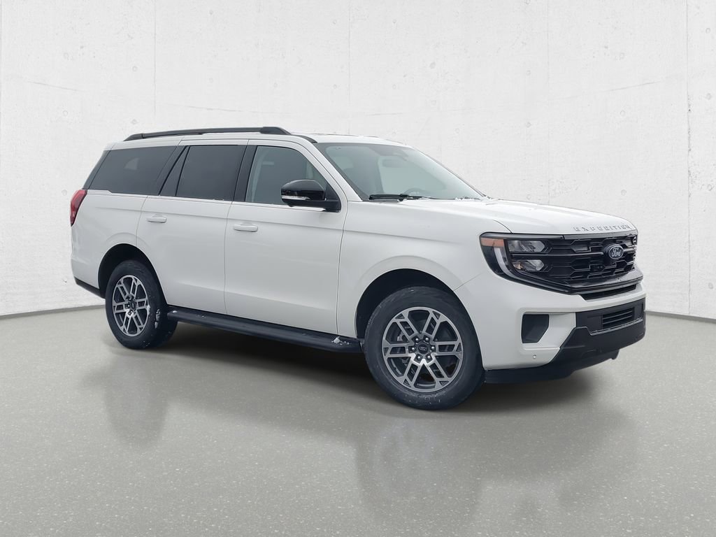New 2026 Ford Expedition Active image 2
