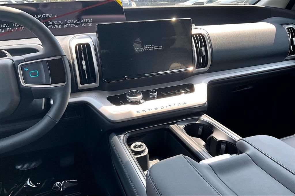 New 2026 Ford Expedition Active RWD image 7