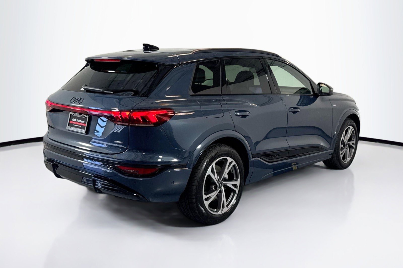 New 2027 Audi Q6 e-tron Prestige AWD/4WD image 5