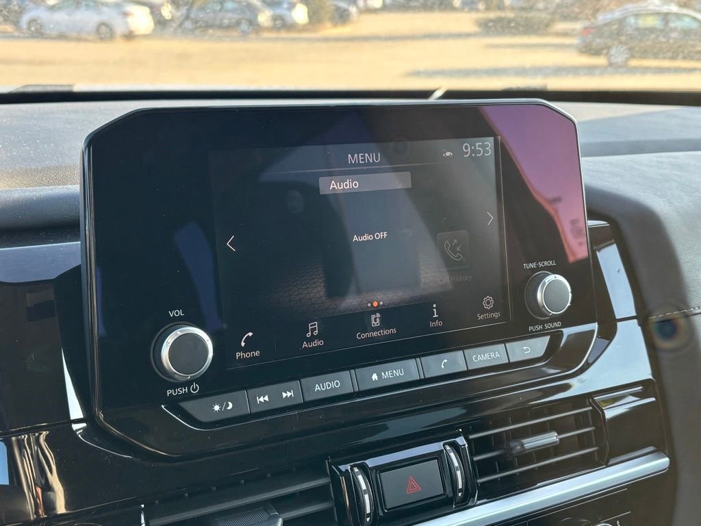 Used 2025 Nissan Pathfinder SV image 19