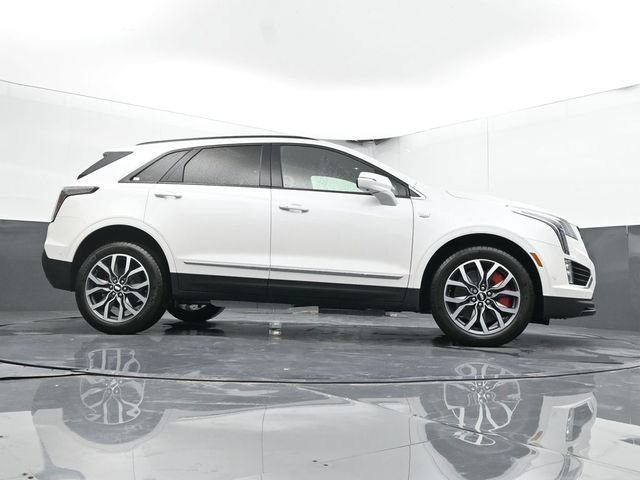 New 2026 Cadillac XT5 Sportv w/ LPO, Floor Liner Package AWD/4WD image 39