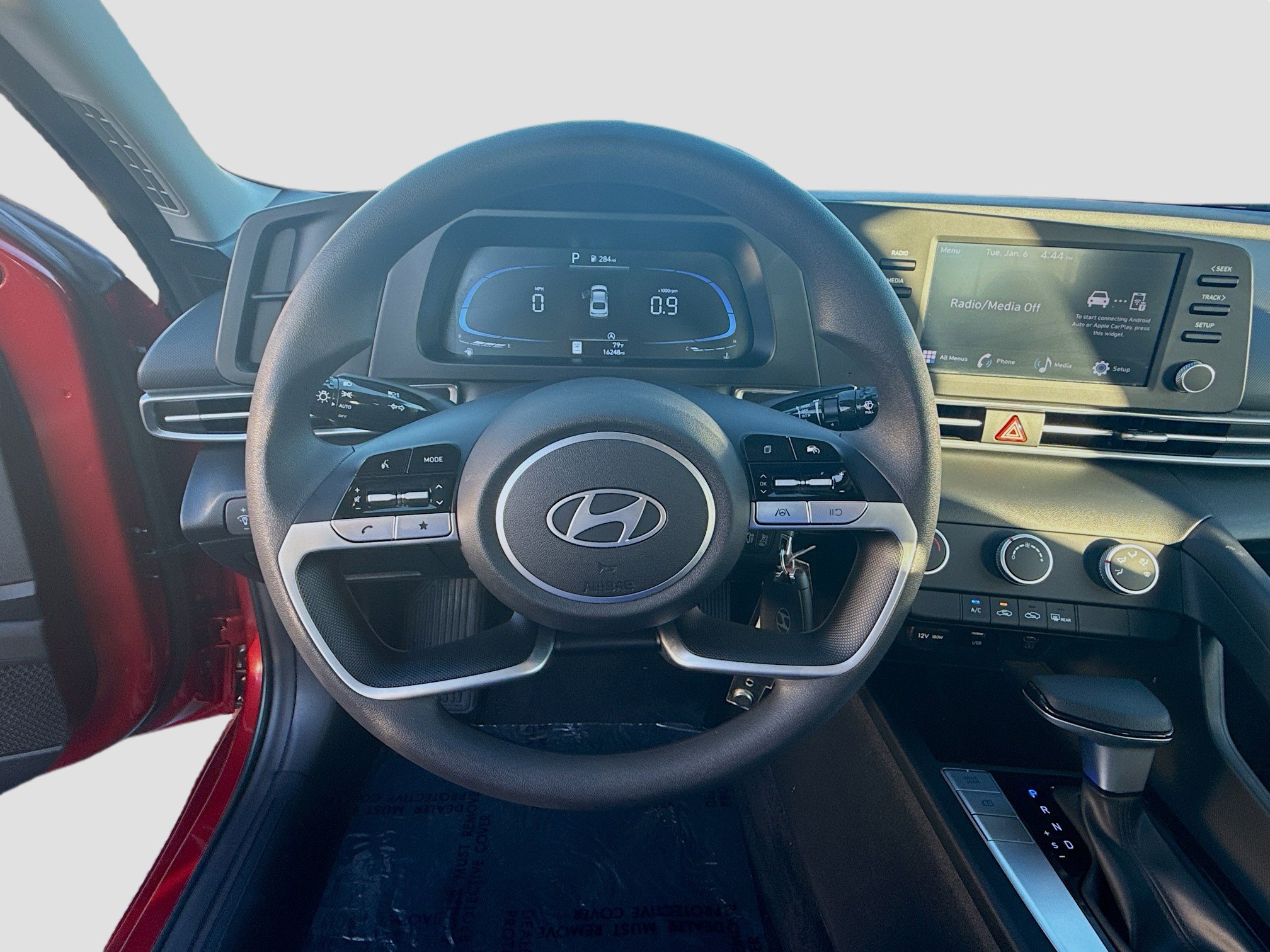 Used 2025 Hyundai Elantra SE image 8