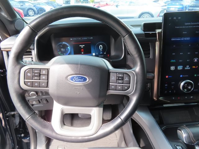 Used 2022 Ford F150 Lightning Lariat AWD/4WD image 14