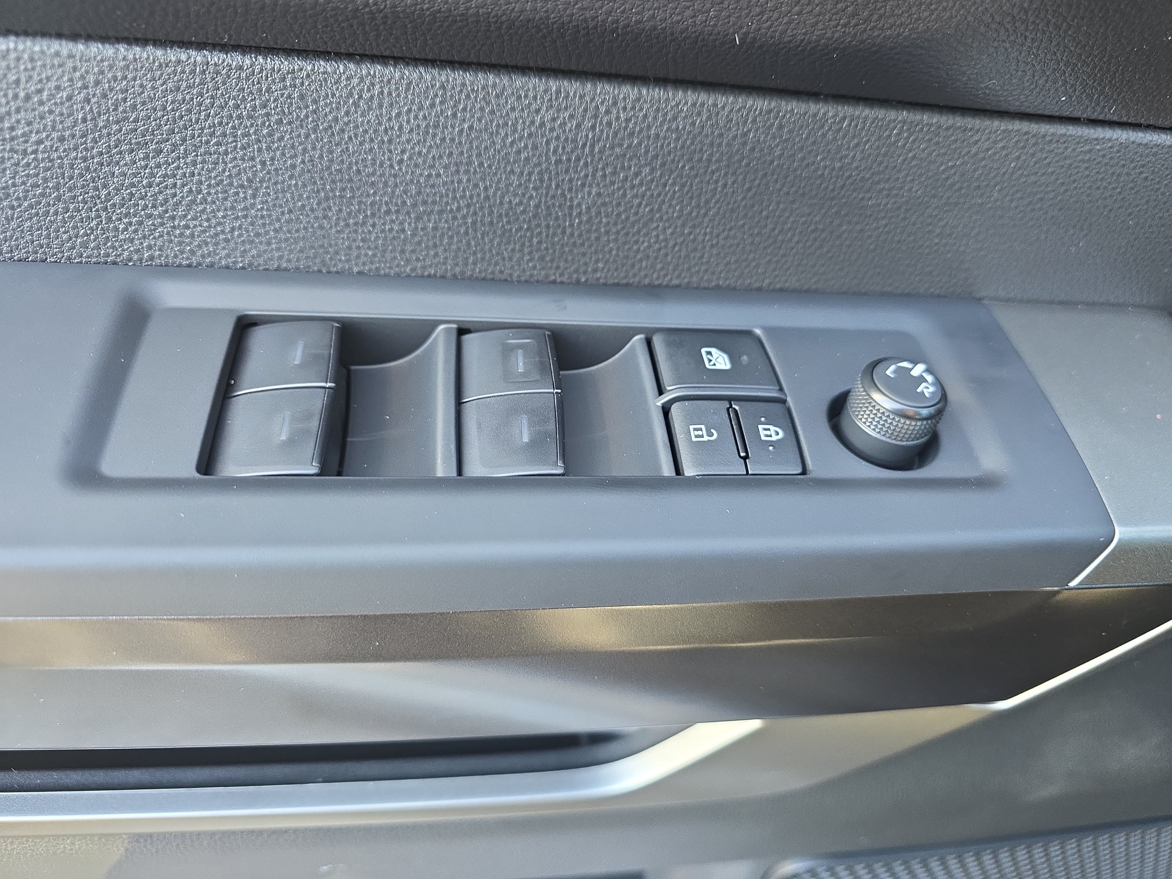 New 2026 Toyota Tundra SR5 w/ TRD Off-Road Package AWD/4WD image 27