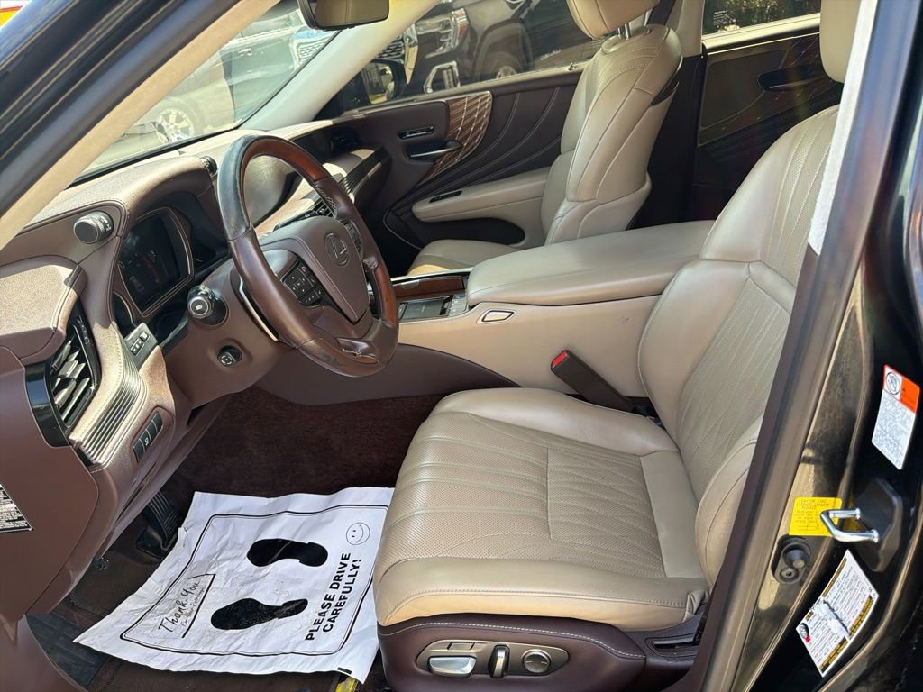 Used 2020 Lexus LS 500 w/ Interior Upgrade Package image 7