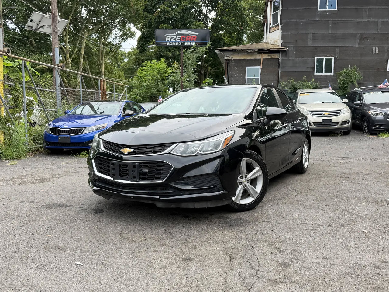 Used 2017 Chevrolet Cruze LS FWD image 3