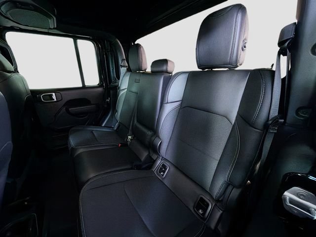 Used 2023 Jeep Gladiator Sport AWD/4WD image 20