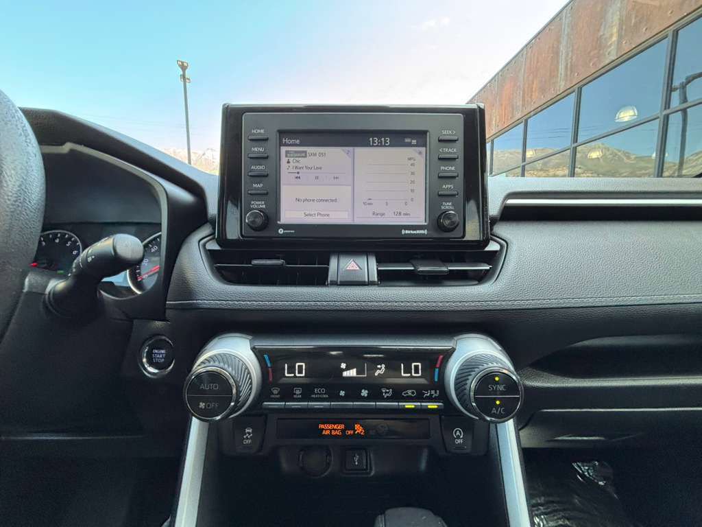 Used 2021 Toyota RAV4 XLE image 15