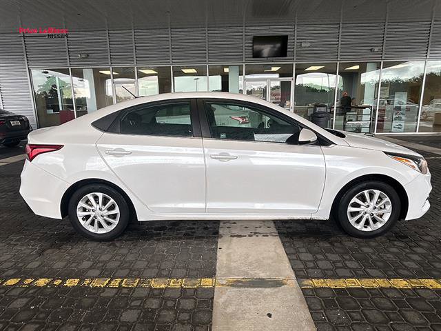 Used 2021 Hyundai Accent SEL w/ Cargo Package FWD image 5