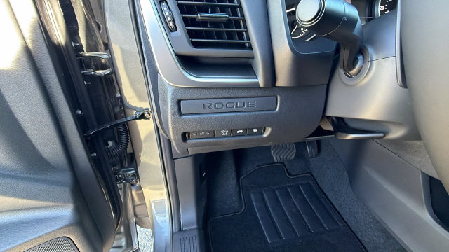 New 2026 Nissan Rogue SV AWD/4WD image 30
