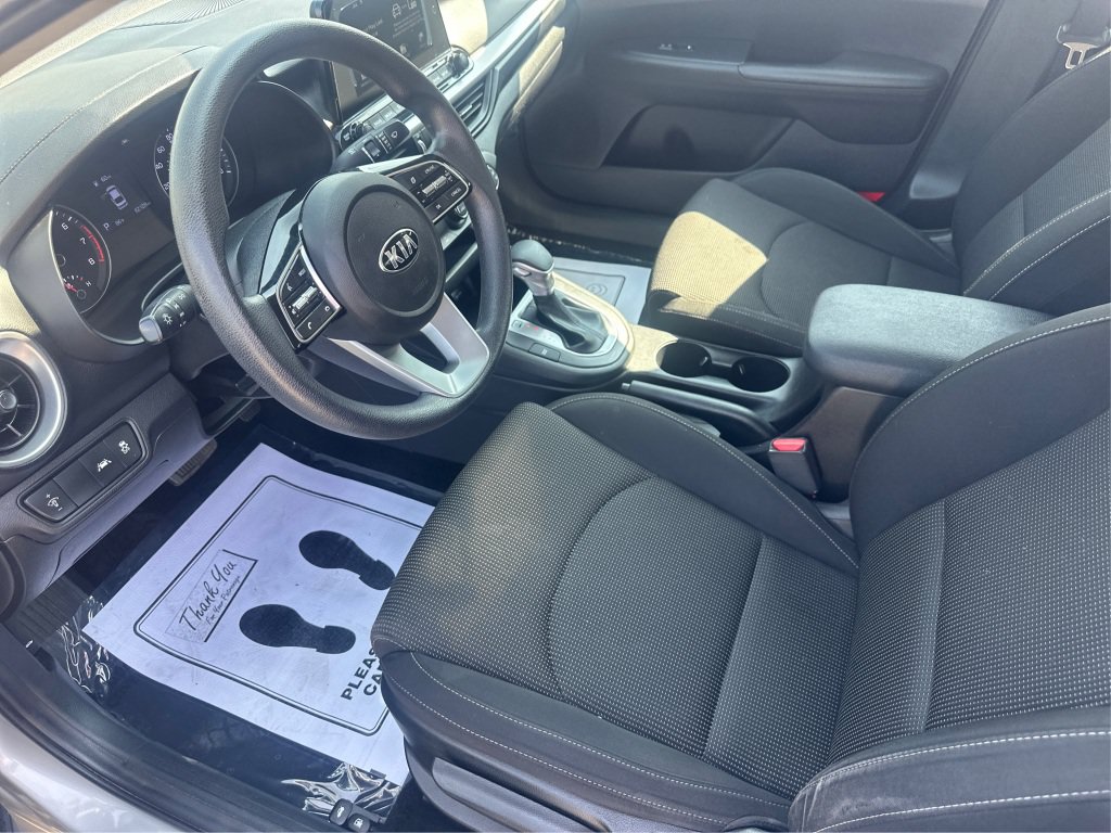 Used 2020 Kia Forte LXS FWD image 11