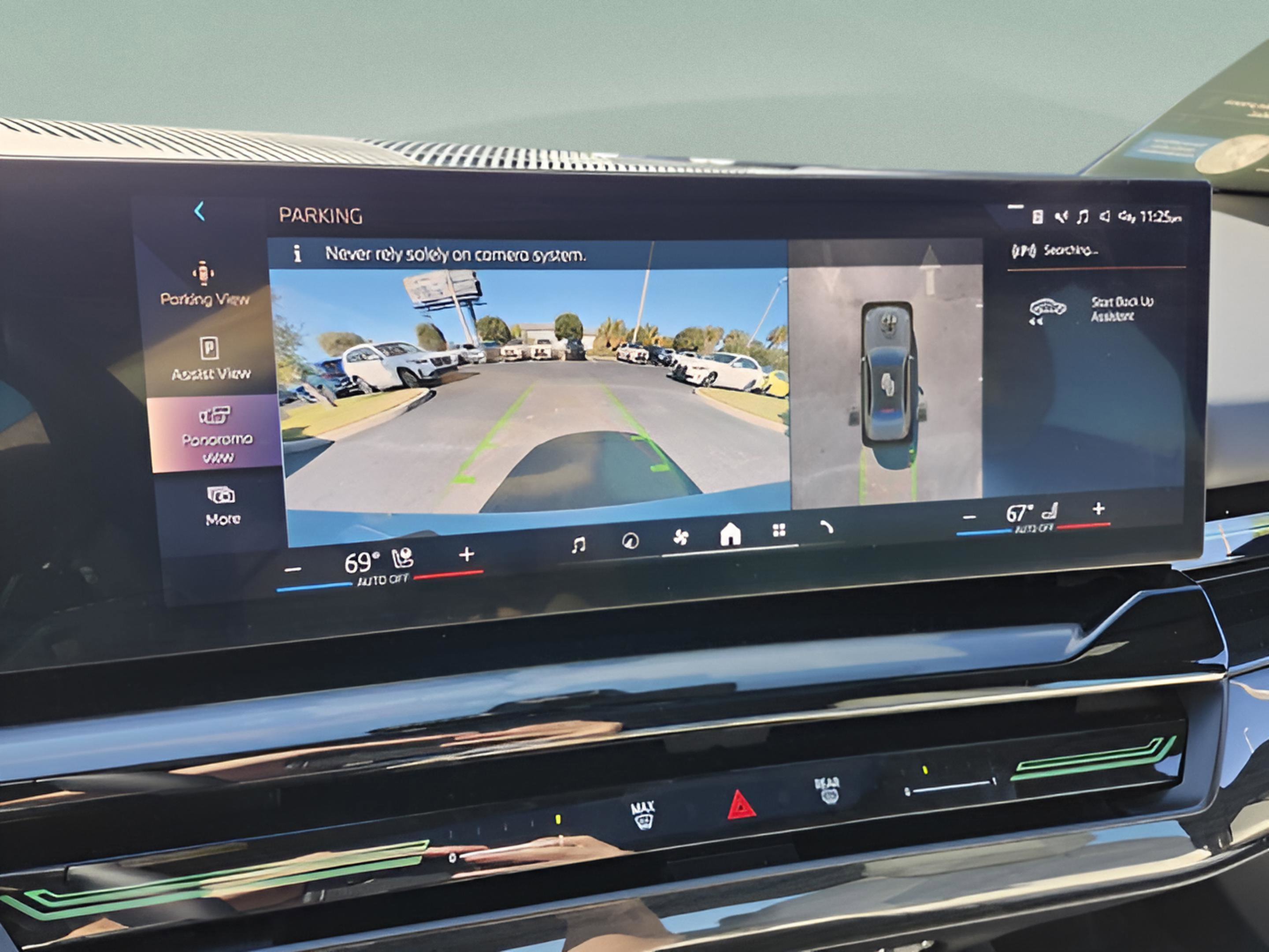 Certified 2026 BMW 530i xDrive w/ M Sport Package image 24